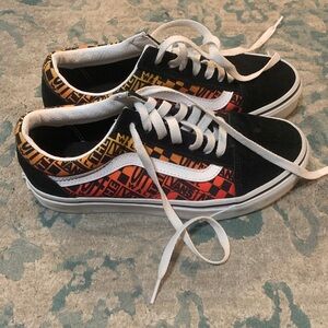 Vans low top laced sneakers